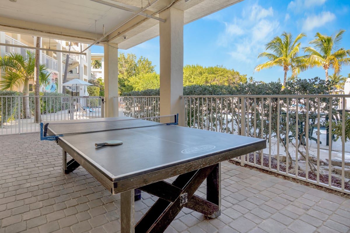 The guest table tennis table at Dove Creek Resort & Marina